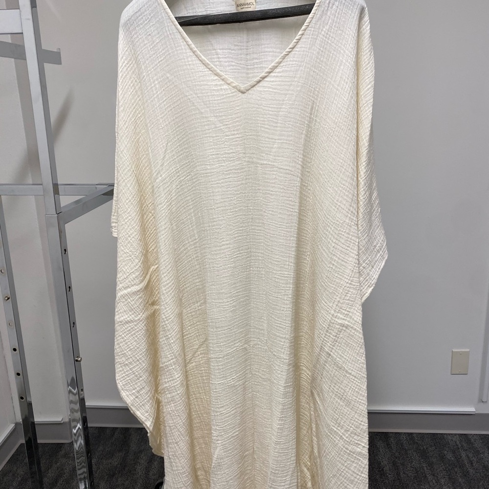 Elegant Cream Women's Poncho ANNAHMOL one of a kind